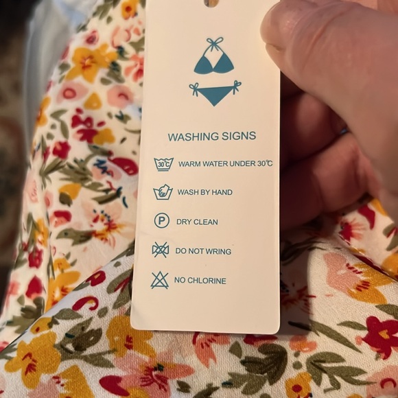 Beachsissi Dress M -  floral sleeveless NEW - Picture 5 of 5